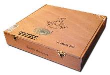 Montecristo Selección Box packaging